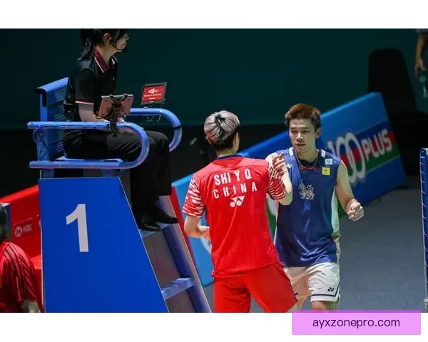 尽显社交牛人本色杨瀚森收官战比赛用球带走赛后亲切握手